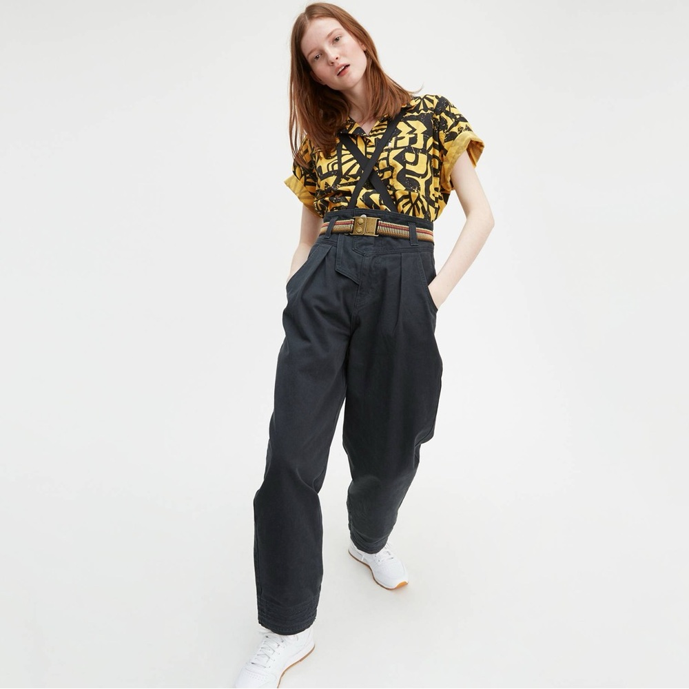 LEVI'S X STRANGER THINGS women's el pleated jeans + removeable suspenders, W 26.
